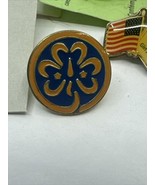 Girl Scouts World Association Lapel Pin &amp; 9-137 14-300, 9-107 US &amp; GS FL... - £15.56 GBP