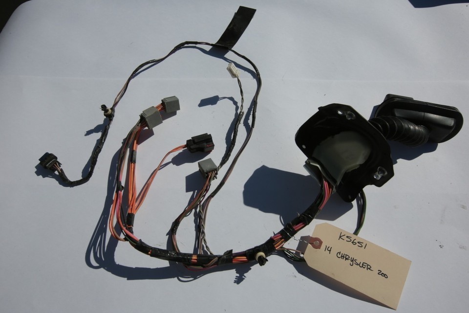 2014 CHRYSLER 200 FRONT LEFT LH DOOR WIRING HARNESS K5651 - $35.20