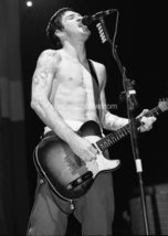 John Frusciante - 8x10 BW Photograph - $294.14 MXN