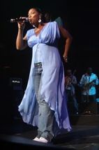 Queen Latifah 8&quot;x10&quot; Concert Photo - $294.14 MXN