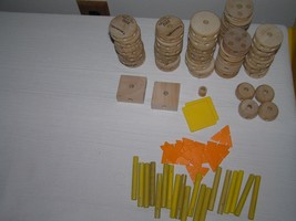 Lot of 78 2002 Collectors Edition Wood TinkerToy with Orange Plastic Tri... - $13.99