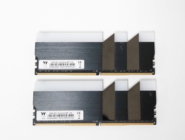 Thermaltake TOUGHRAM RGB 16GB (2x8GB) DDR4 3600MHz R009D408GX1 image 3