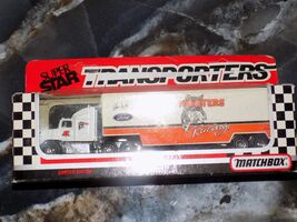 Alan Kulwicki #7 Hooters Racing 1991 Matchbox Super Star Transporters NEW - $18.00