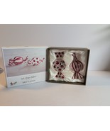 Pier 1 Glass Salt &amp; Pepper Shakers Wrapped Candy Wrappers Unused in Box - $338.70 MXN