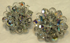 Vtg Clear Aurora Borealis Rhinestone Cluster Clip On Earrings Beautiful - £6.28 GBP