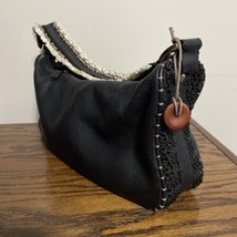 The Sak Purse Leather Shoulder Bag Black Pebbled Woven Handle Coastal - $16.82