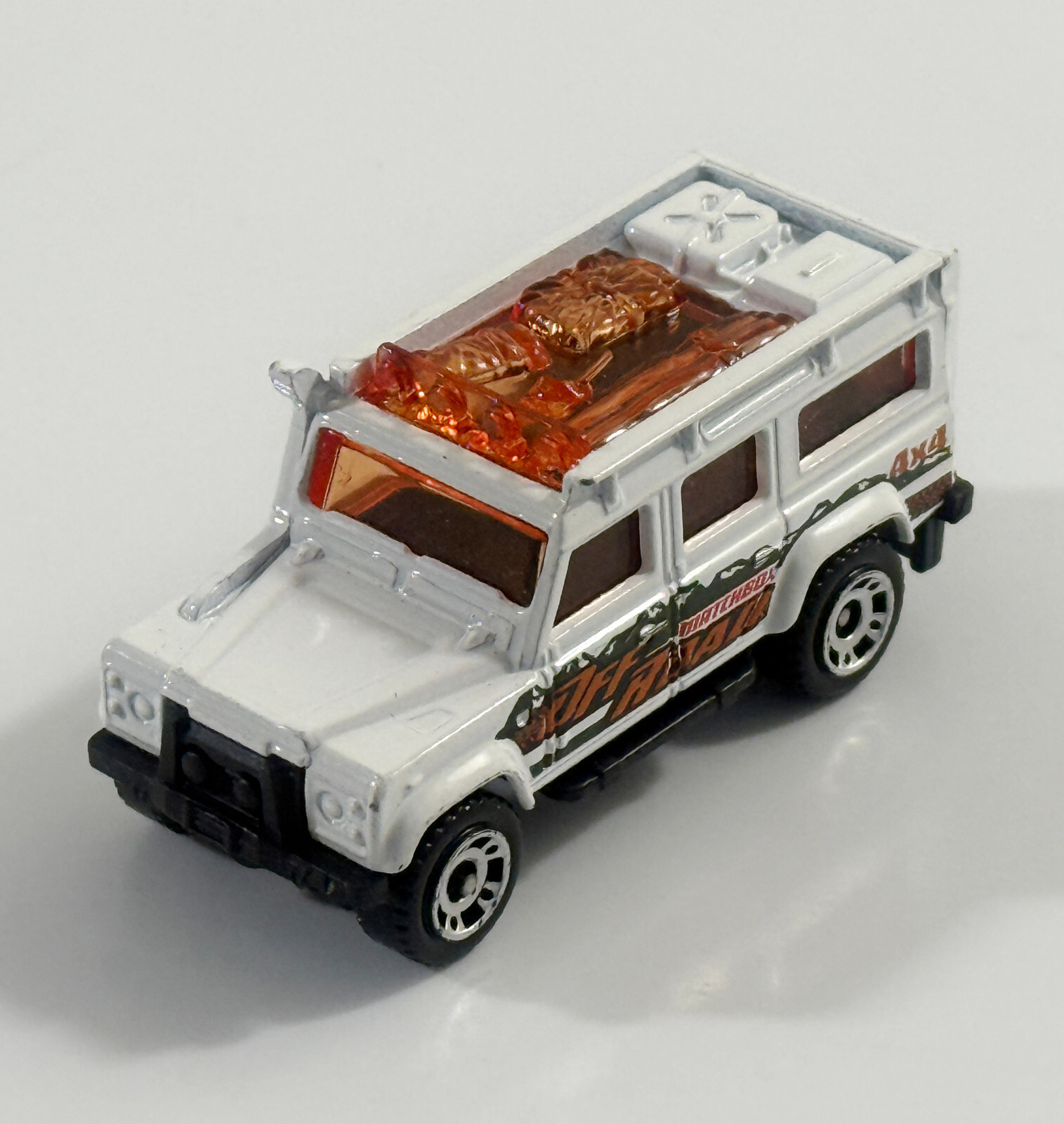 MATCHBOX Land Rover Defender 110 MBX EXPLORERS SERIES - $1.97