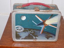 Vintage American Thermos Products Spaceship Metal Lunchbox - $1,725.75 MXN