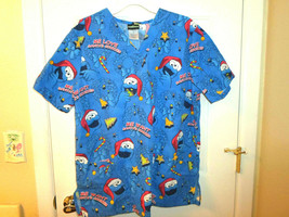 New Sesame Street Cookie Monster Christmas Scrub Top - Sz Medium - £23.97 GBP