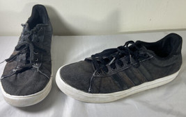 Adidas Classic Mens 9.5 Gray and Black Triple Line Sneakers - $220.91 MXN