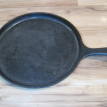 Lodge Vintage 90G Round Cast Iron Pancake Griddle Flat Grill Pan 10.5&quot; Made USA - £43.52 GBP