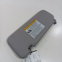 Passenger Right Sun Visor Shade Sedan Without Sunroof 17-20 Hyundai Elantra - $29.94 Passenger Right Sun Visor Shade Sedan Without Sunroof 17-20 Hyundai Elantra - $29.94