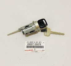 Genuine Toyota 4RUNNER Tacoma Ignition Switch Lock Cylinder + Key 69057-35070 - £71.53 GBP