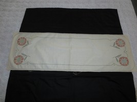 Vtg. Embroidered Daisy Floral Rust &amp; Green Cotton Runner To Complete - 13&quot; X 40&quot; - £6.39 GBP
