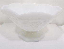 Anchor Hocking Milk Glass Footed Serving Bowl in The Vintage Grape Pattern - £47.20 GBP