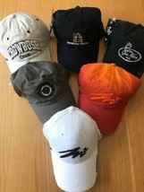 6 MENS MERKLEY GOLF CAPS, VARIOUS LOGOS AND COLOURS. - $1,331.09 MXN