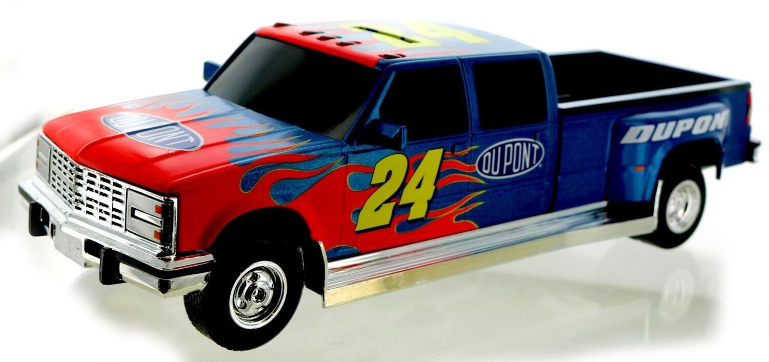 Jeff Gordon #24 Dupont 2005 Dually Taildate Set 1/24th diecast - $49.95