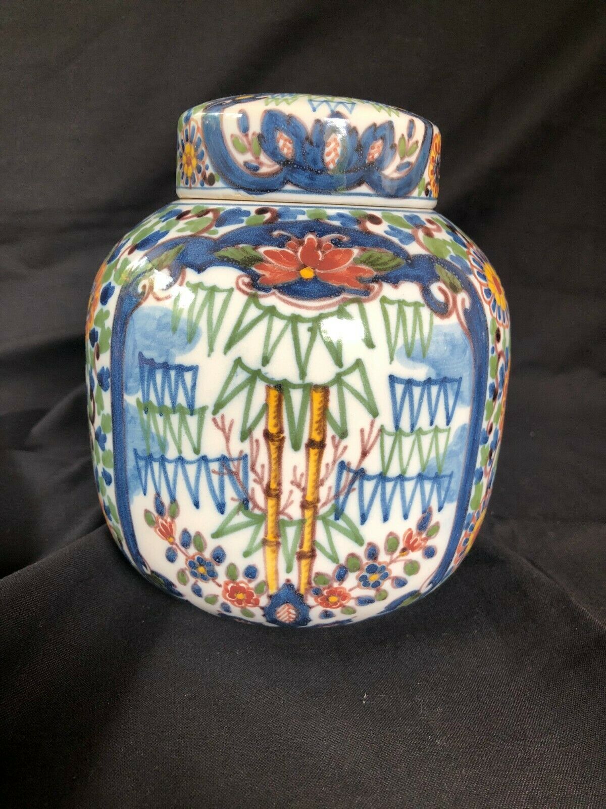 Antique MAKKUM TIGELAAR Ginger Jar. Marked Bottom - $130.08