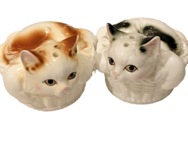 Sweet Cats in Baskets Salt and Pepper Shaker Set Pre-owned - £20.98 GBP