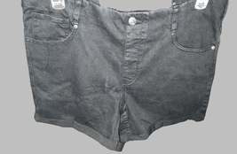 Women&#39;s Time and Tru Cuffed Black Denim Shorts - $3.95