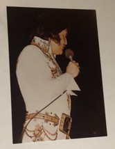 Elvis Presley Vintage Candid Photo Picture Elvis In White Jumpsuit EP2 - £10.08 GBP