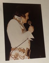 Elvis Presley Vintage Candid Photo Picture Elvis In White Jumpsuit EP2 - $12.86