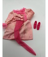 Barbie Little Bow Pink #1483 Dress, Shoes and One Stocking - $855.30 MXN