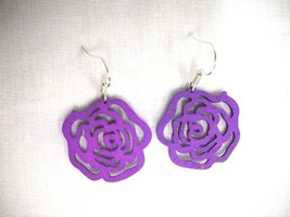 SMALL PURPLE CUT OUT OPEN ROSE FLOWER WOODEN CHARM DROP EARRINGS - $5.59 CAD