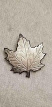 Vintage Silver Tone Maple Leaf Brooch - $182.44 MXN