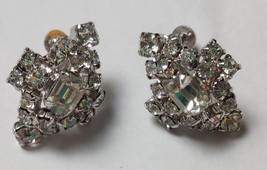Vintage Cubic Zirconia Screw-back Unmarked Earrings 1&quot; - $151.63 MXN