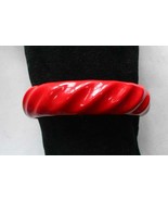 Fabulous Red Textured Plastic Bangle Bracelet 1970s vintage - £9.83 GBP