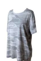 Splendid Womens Short Sleeve T-Shirt Size Large Color Grey Camo - $19.56