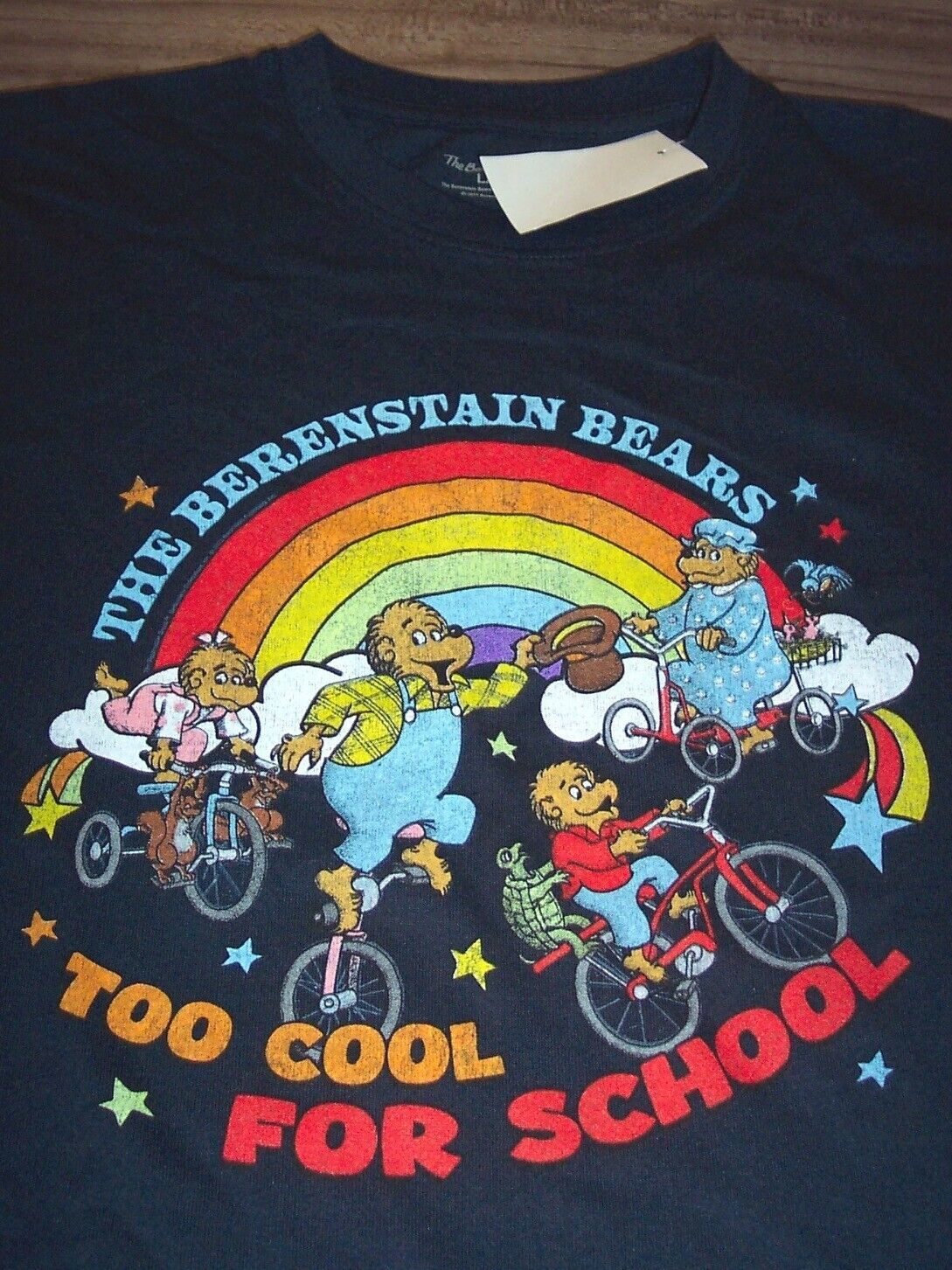 Primary image for VINTAGE STYLE THE BERENSTAIN BEARS Too Cool For School T-Shirt LARGE NEW w/ TAG