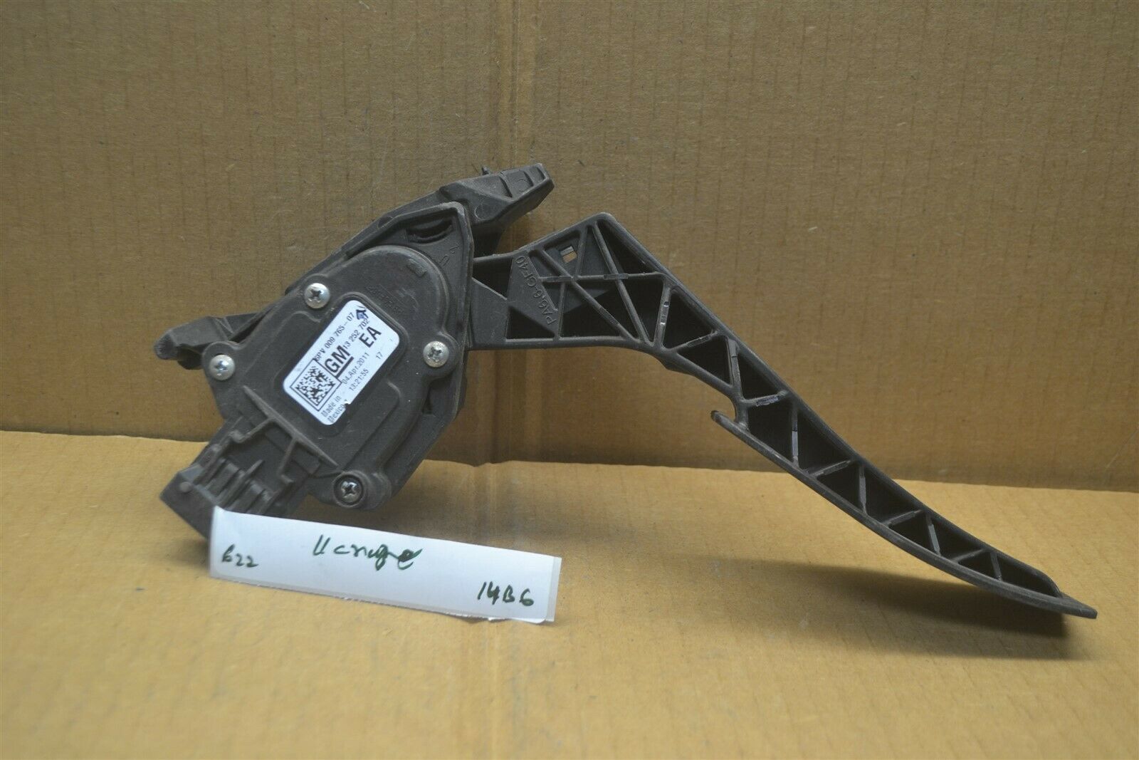 2011-2016 Chevrolet Cruze &amp; Volt Gas Accelerator OEM 13252702 Pedal 622-... - $9.99