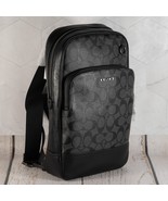 COACH 37573 GRAHAM PACK IN SIGNATURE CANVAS (Charcoal/Black) - $3,910.15 MXN