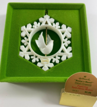 Vintage Hallmark Tree Trimmer Nostalgia Twirl-About White Dove Ornament 1978 - £15.91 GBP