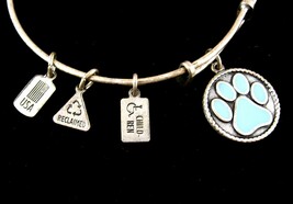Blue DOG PAW PRINT CHARM Bracelet Vintage Social Eco Environment Wind &amp; ... - €13,85 EUR