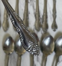 20 Pc Oneida Northland Stainless Japan Silverware Dinner Ware Rose Floral Fancy - £19.78 GBP