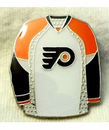 Lapel Cap Hat Pin Philadelphia Flyers Away Jersey - $54.60 MXN