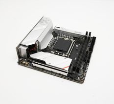 MSI MPG B760I EDGE WIFI DDR5 Socket 1700 USB 3.2 Intel Motherboard  image 2