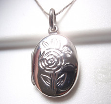 Engraved Floral Design Locket 925 Sterling Silver Marked 925 - £12.83 GBP