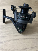 JOHNSON SP1000 SPINNING REEL - $235.29 MXN