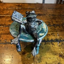 Cute Frog Setting With A Book Statue - $14.00