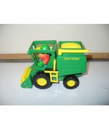 2010 John Deere RC2 Toy Tractor Tiller Thrasher W/Driver VG - $187.07 MXN