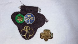 Vintage 5 Pc Girl Scout Pin Collection Girl Scout Eagle Scout Pin &amp; Badge Lot - £18.81 GBP