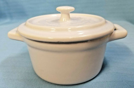  Souffle Casserole Dish Baking White Round with Lid 2.5&quot; Pier 1 One Imports - £19.61 GBP