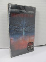 Independence Day Sealed VHS Tape  1996 Blue FOX Watermark - £8.31 GBP