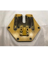 CAT 3508 Caterpillar Diesel Engine FAN HUB BRACKET 7W6370 OEM - $558.34 CAD