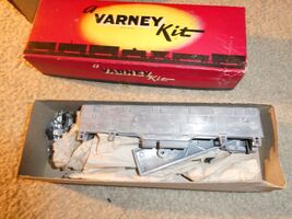 Vintage HO Scale Diecast Varney Unpainted B Locomotive Unit Kit 1956D OB - $33.66