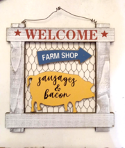 Welcome Sign Wooden Pig Plaque 11&quot; Wood Country Farmhouse Chicken Wire Bacon - £11.81 GBP